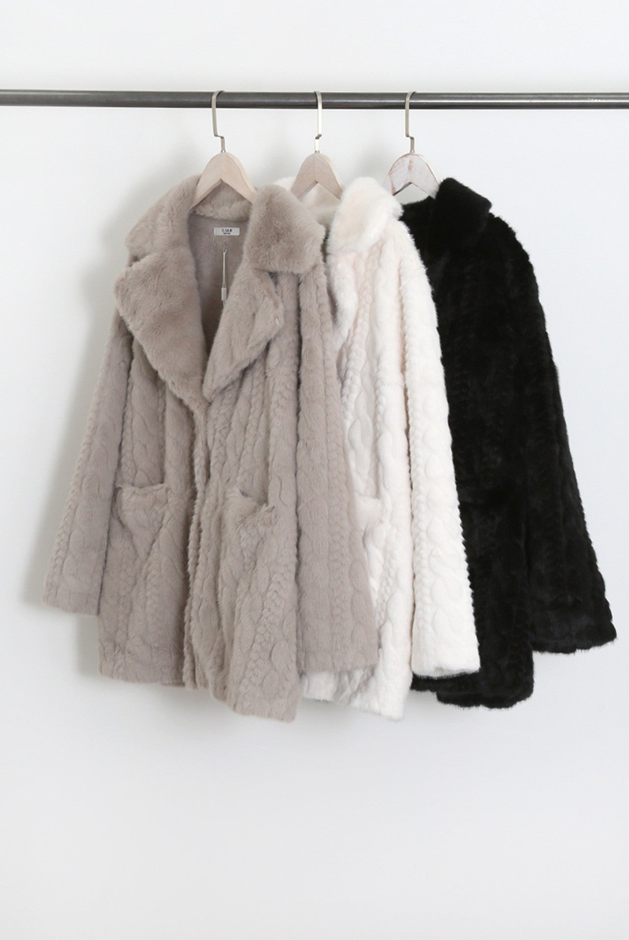 Cable knit collar coat