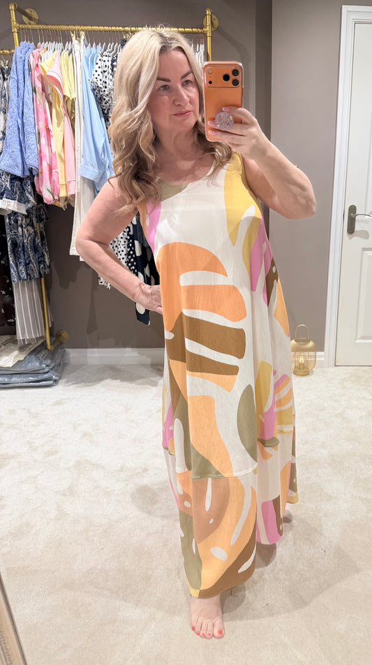 The pink river leaf maxi - Amazon collection